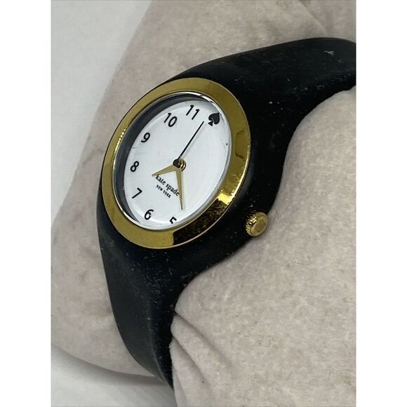 Kate Spade New York 0842 Women\'s Black Silicone Analog Dial Quartz Watch MP659